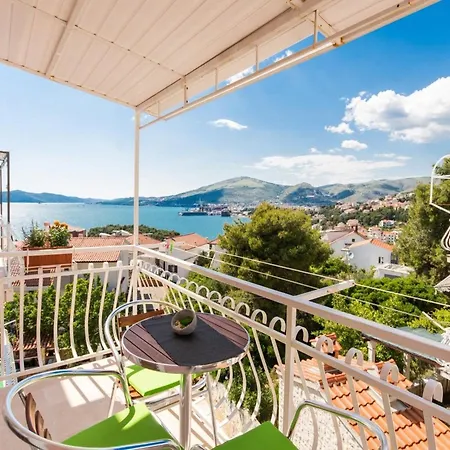 Stil - With Balcony And Sea View 201 * Τρογκίρ