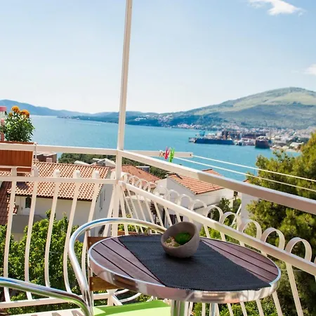 Stil - With Balcony And Sea View 201 Τρογκίρ