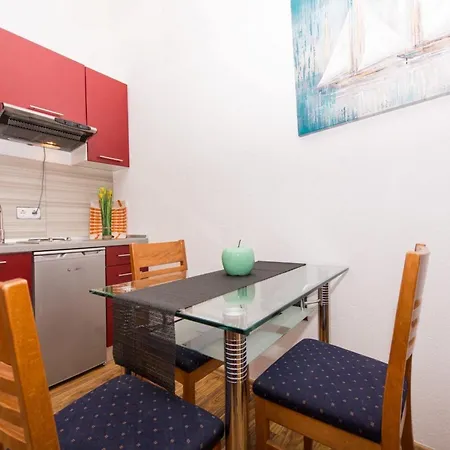 Apartment Stil - With Balcony And Sea View 201